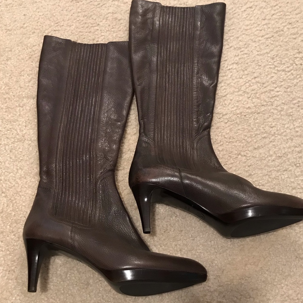 Bally Heeled boots Size 10 Italy knee height